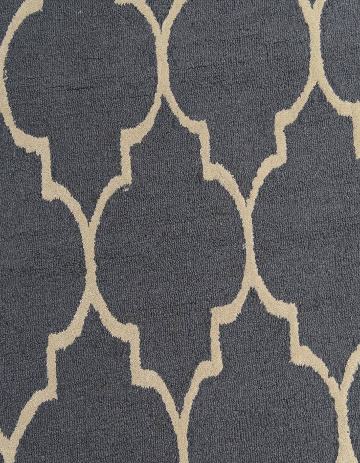Detail image of 5' 1 x 8' Luna Wool Rug