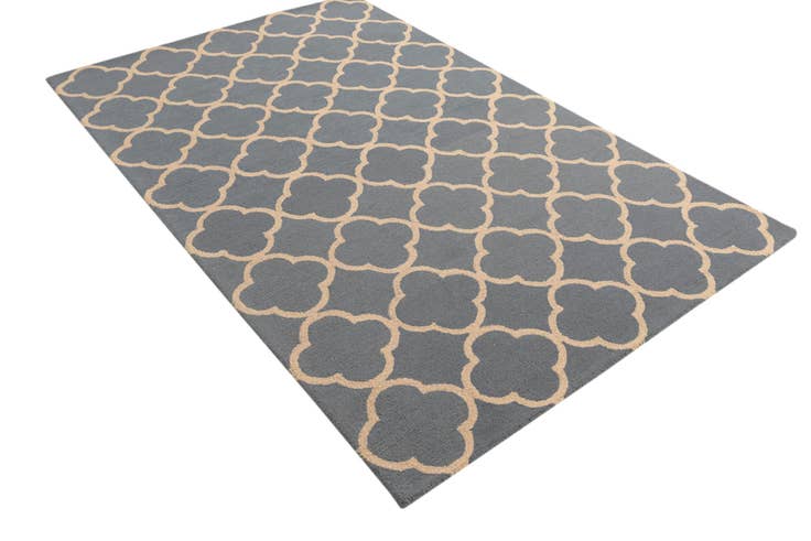 Detail image of 5' 1 x 8' Luna Wool Rug