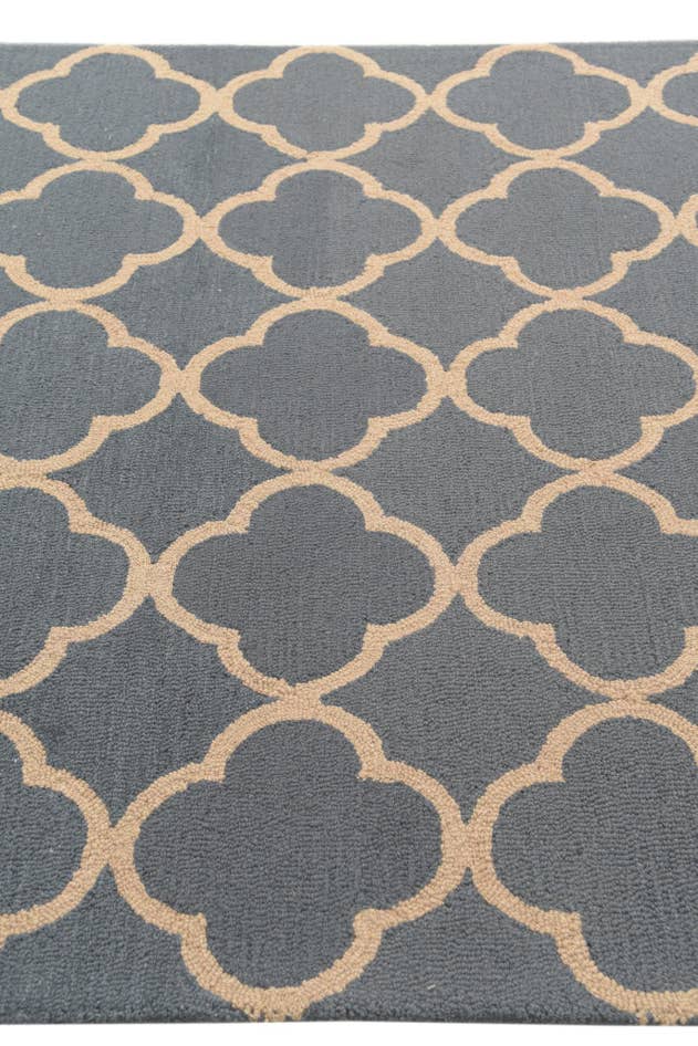 Detail image of 5' 1 x 8' Luna Wool Rug