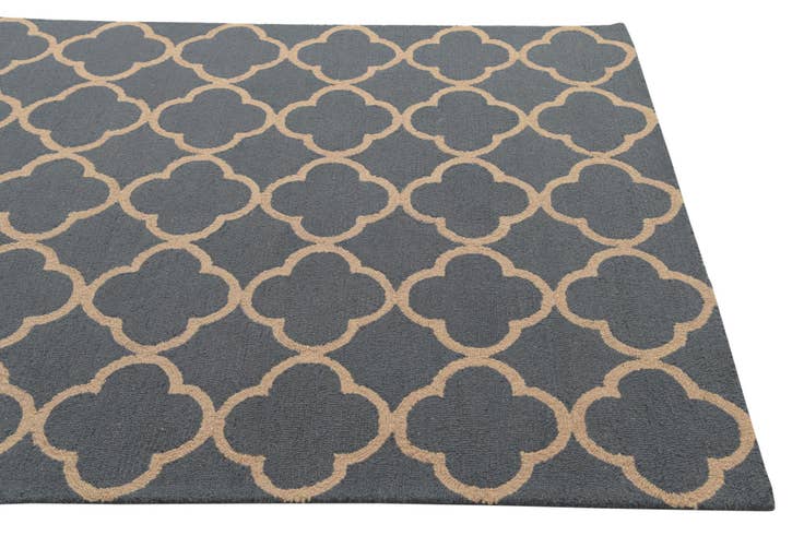 Detail image of 5' x 8' Luna Wool Rug