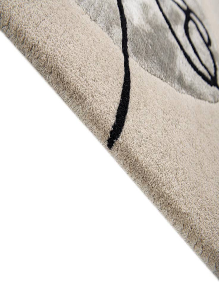 Detail image of 2' x 3' Luna Rug