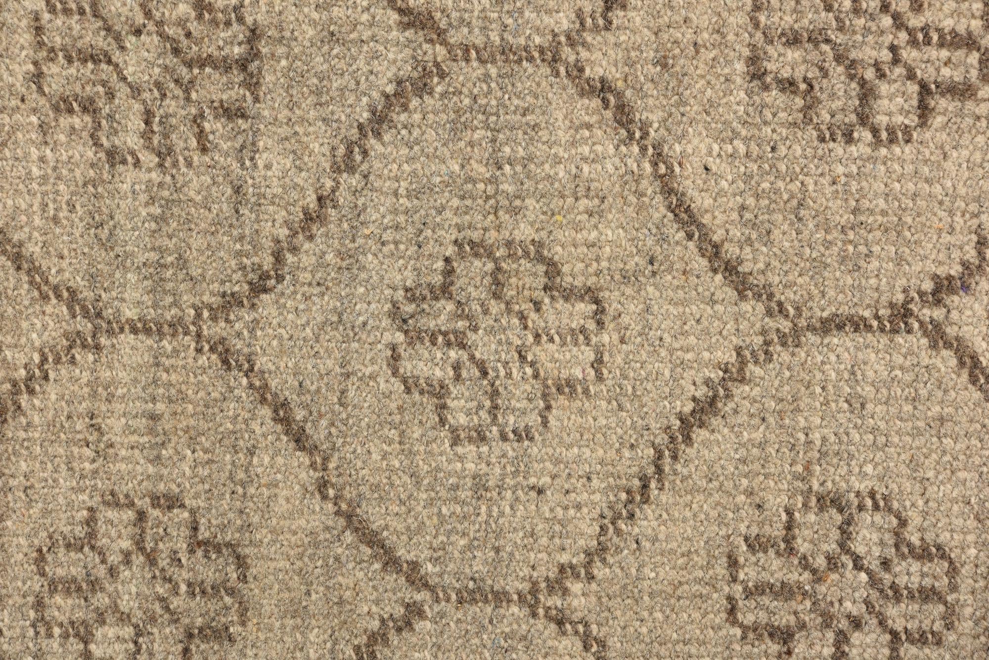 4' 10 x 8' Hand Knotted Luna Rug