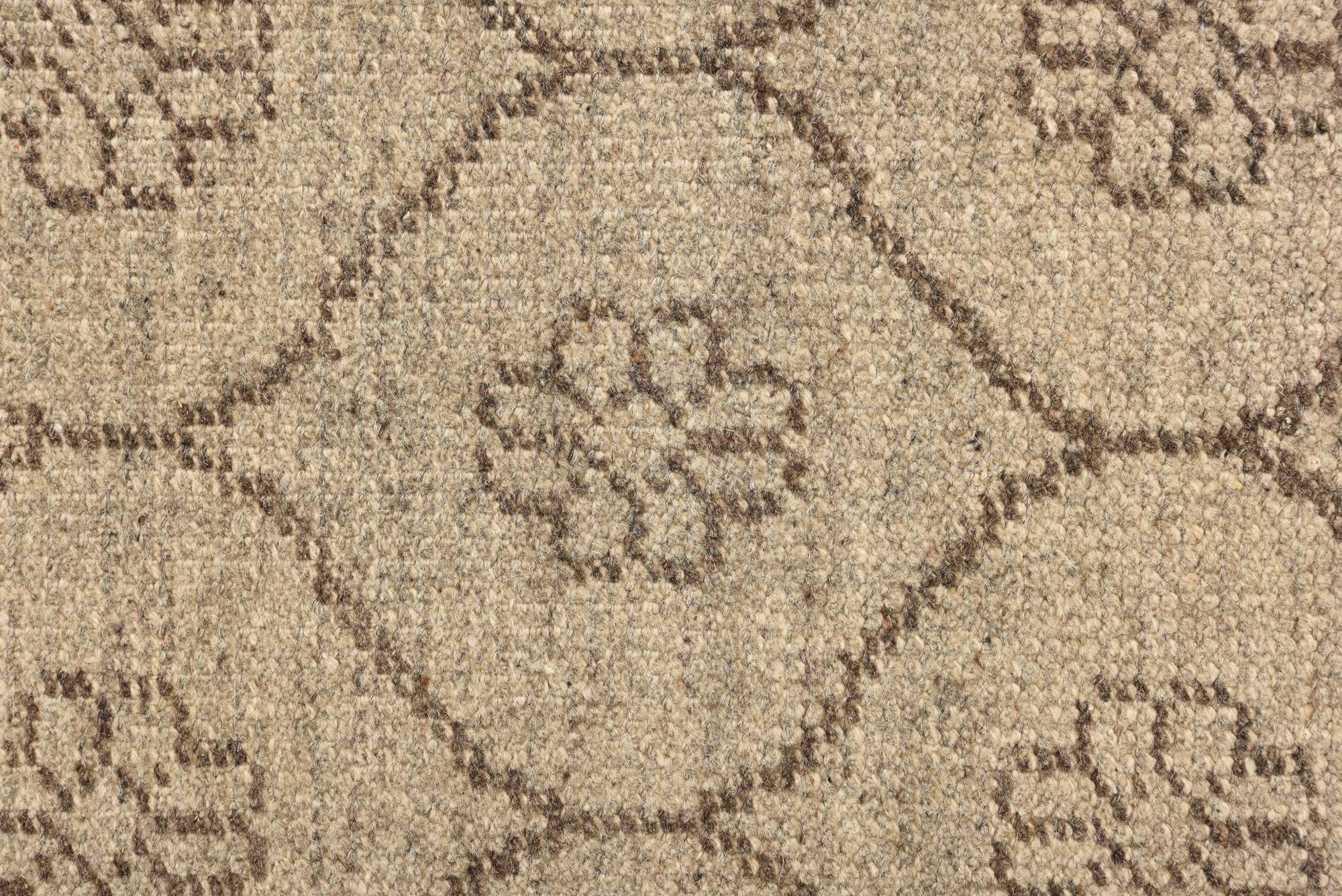 4' 10 x 8' Hand Knotted Luna Rug