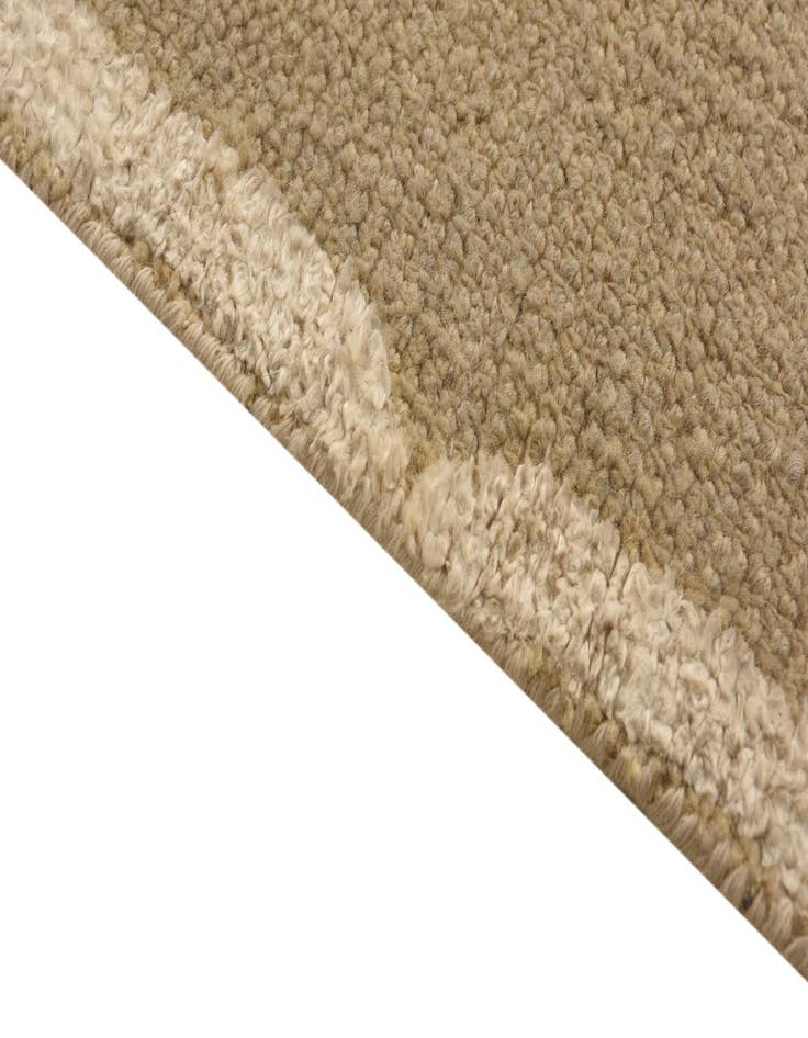 Detail image of 6' x 9' Hand Knotted Luna Rug