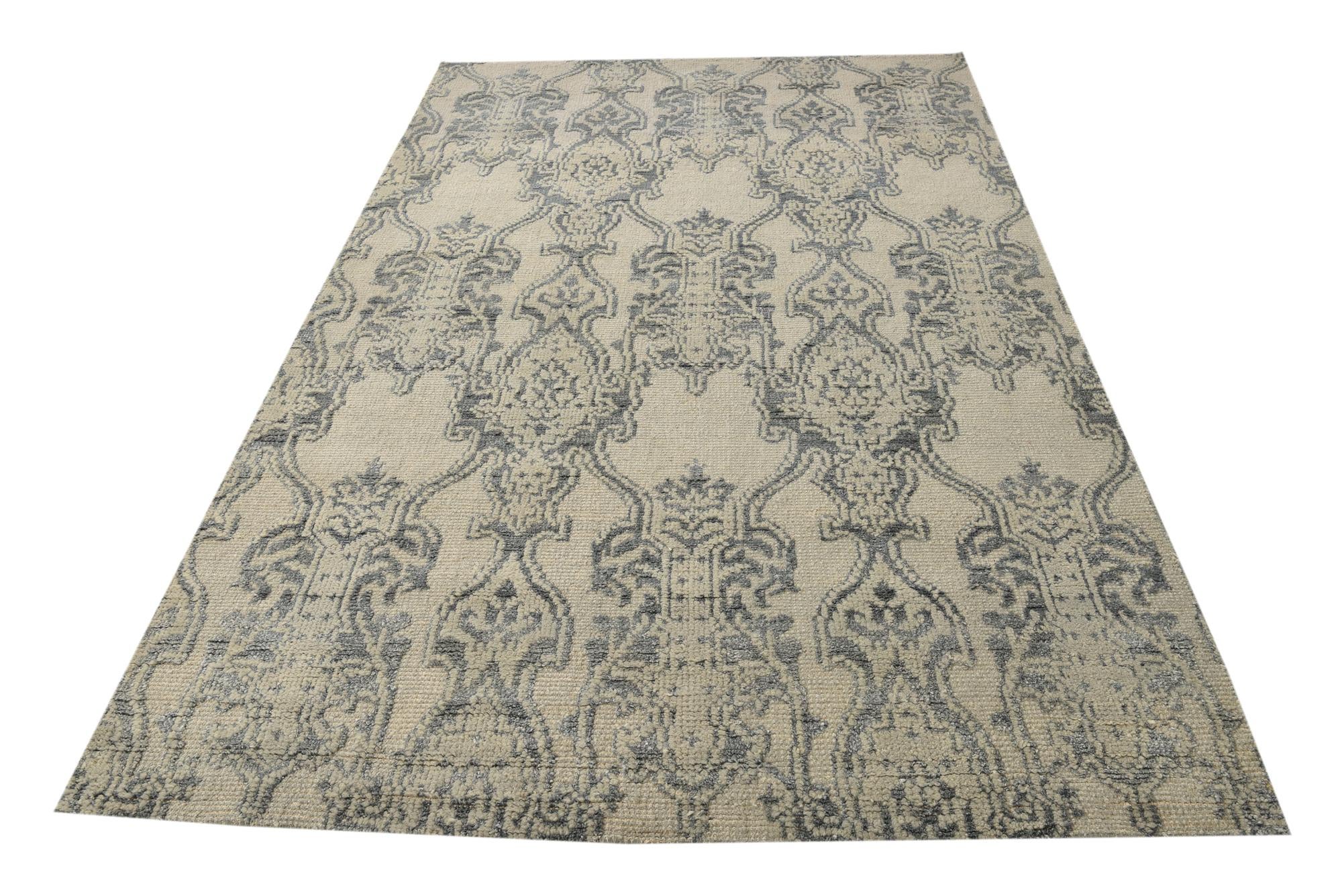 5' 9 x 9' Hand Knotted Luna Rug