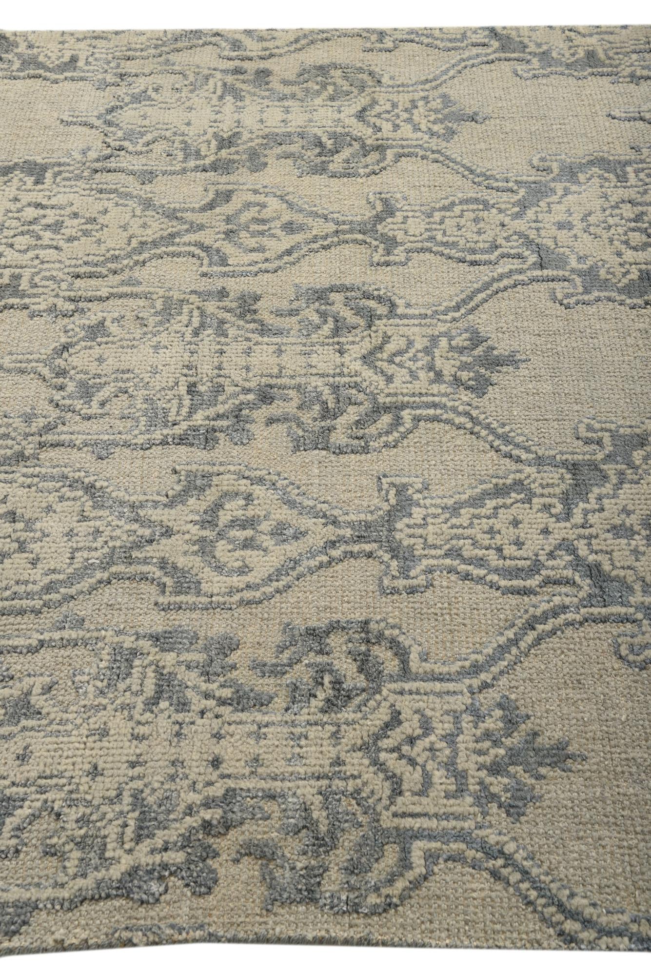 5' 9 x 9' Hand Knotted Luna Rug