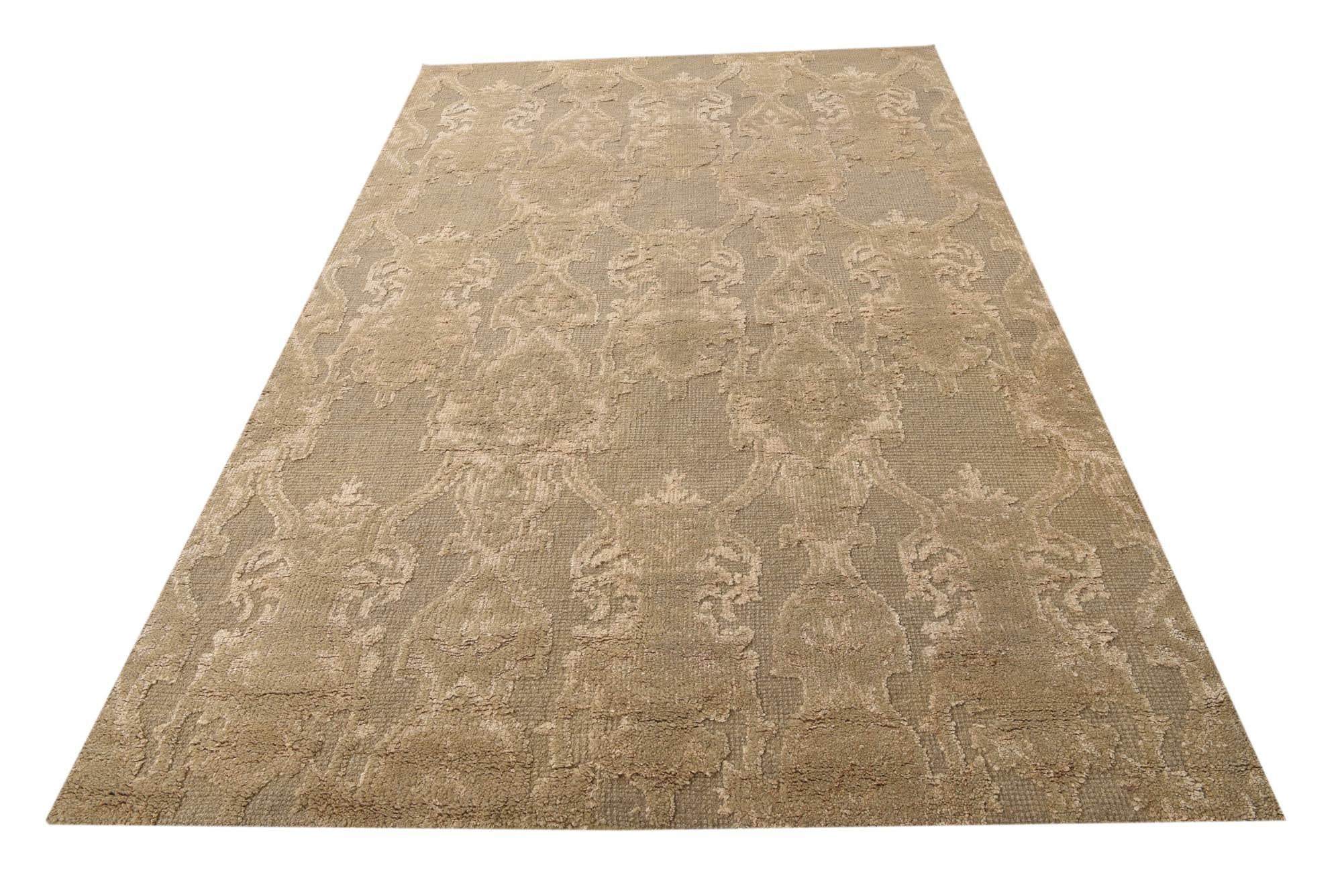 6' x 9' Hand Knotted Luna Rug