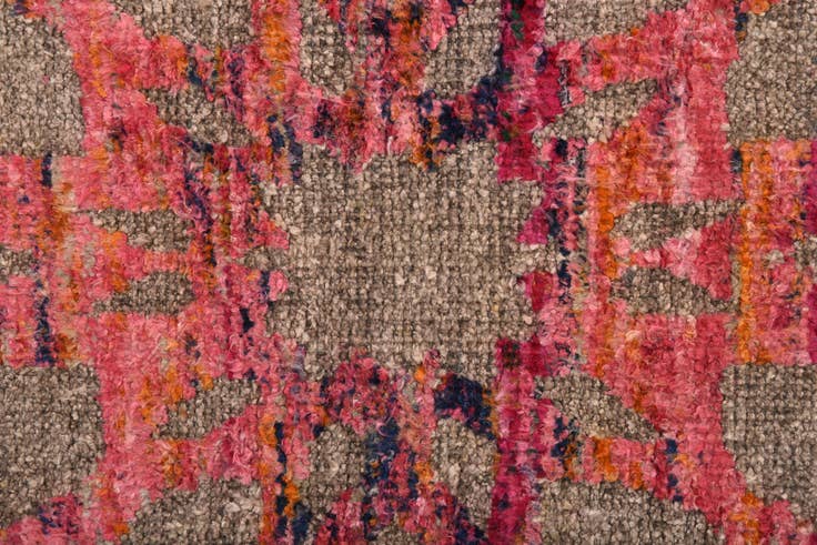 Detail image of 6' 5 x 9' 8 Hand Knotted Luna Wool Rug