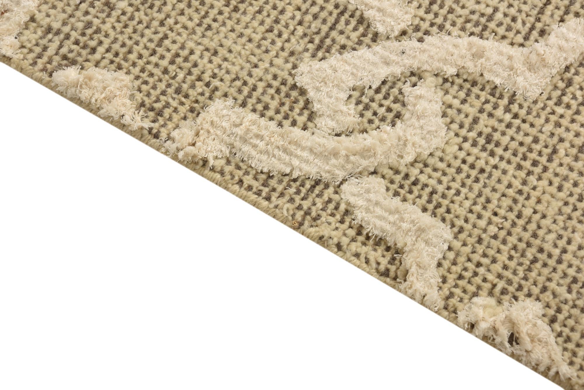 7' 7 x 9' 9 Hand Knotted Luna Rug