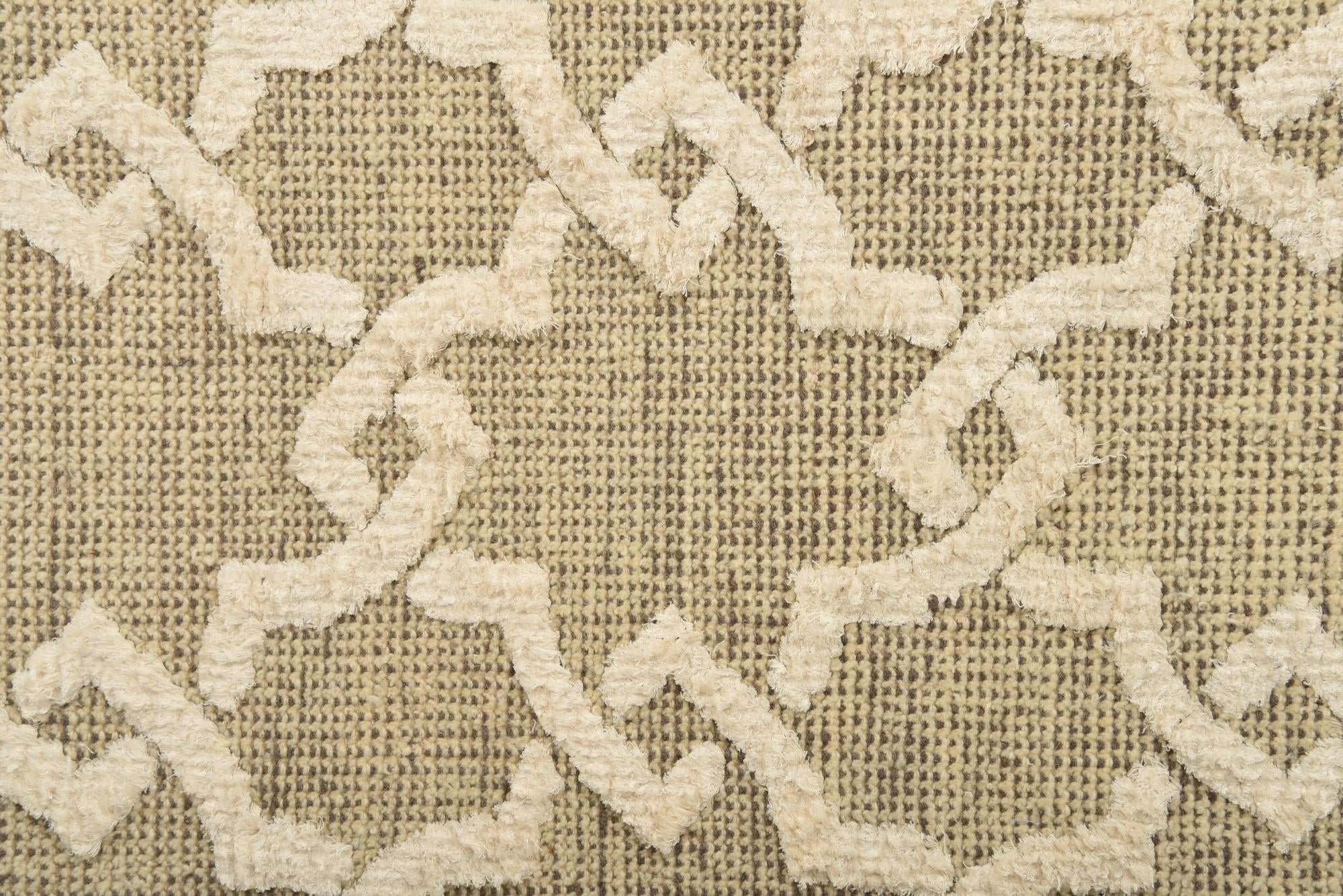 7' 7 x 9' 9 Hand Knotted Luna Rug