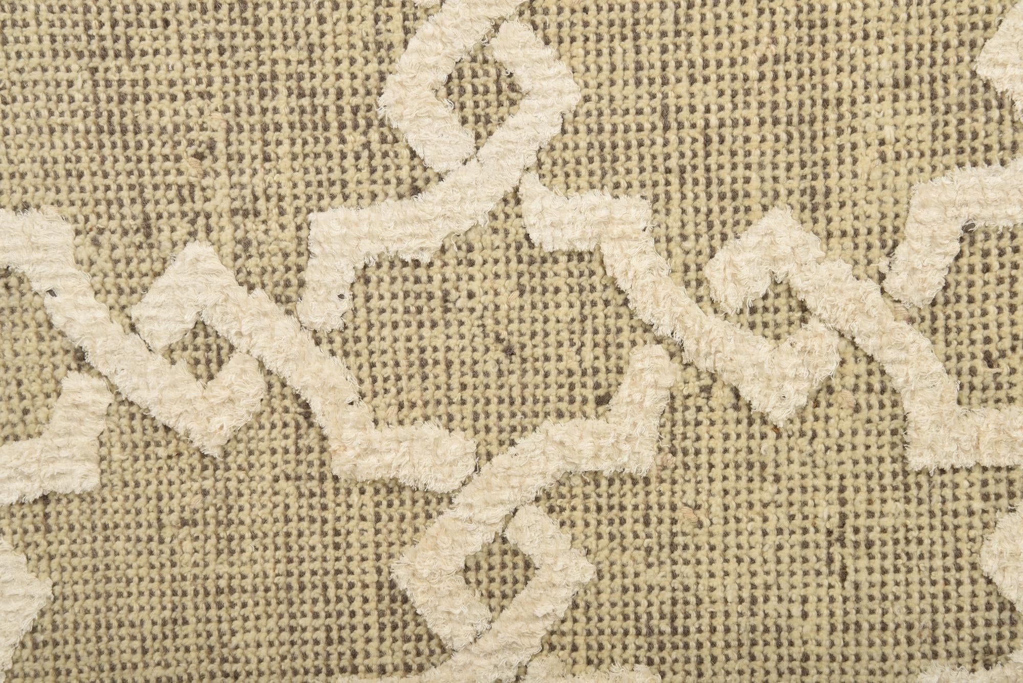 7' 7 x 9' 9 Hand Knotted Luna Rug
