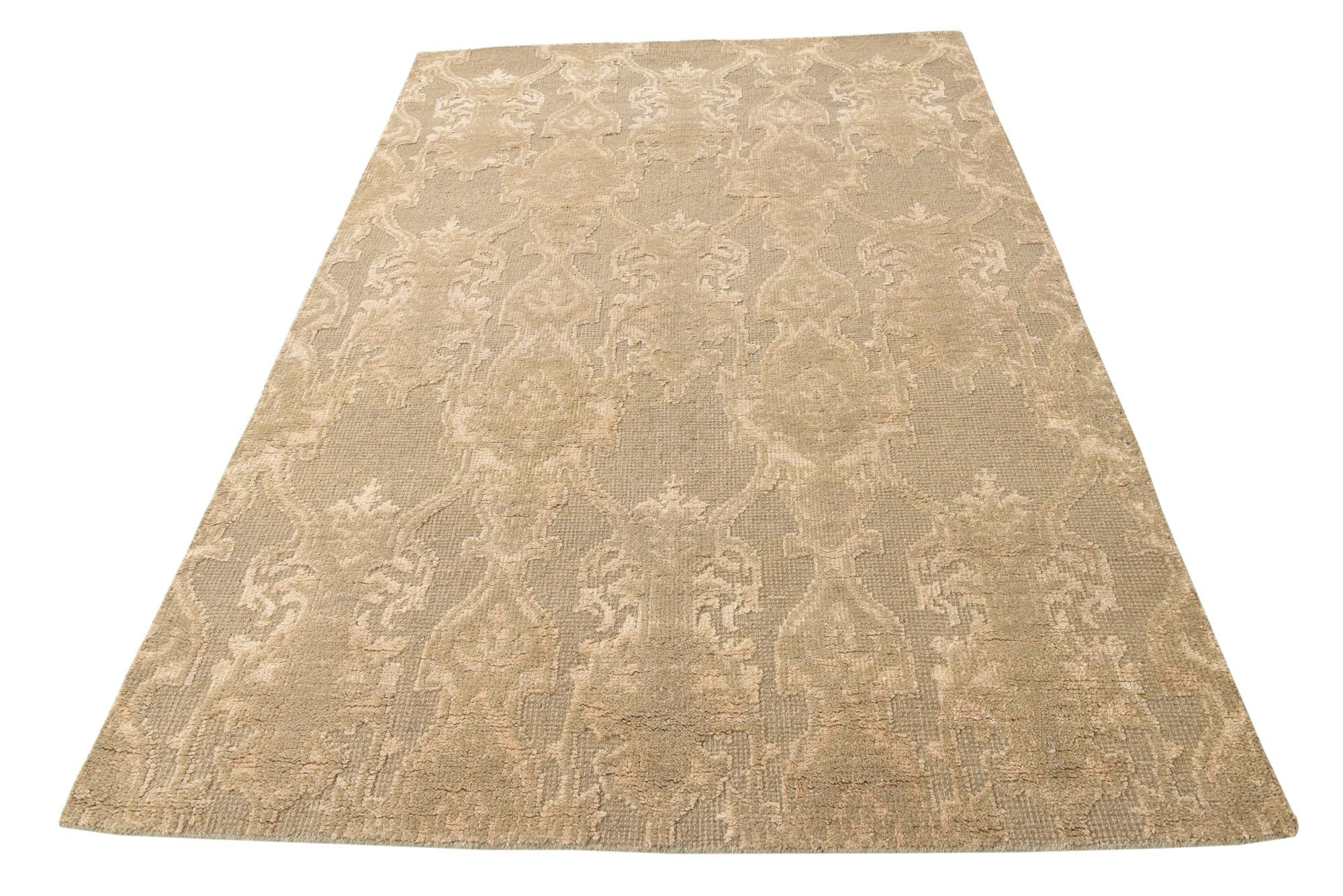 5' 9 x 8' 8 Hand Knotted Luna Rug