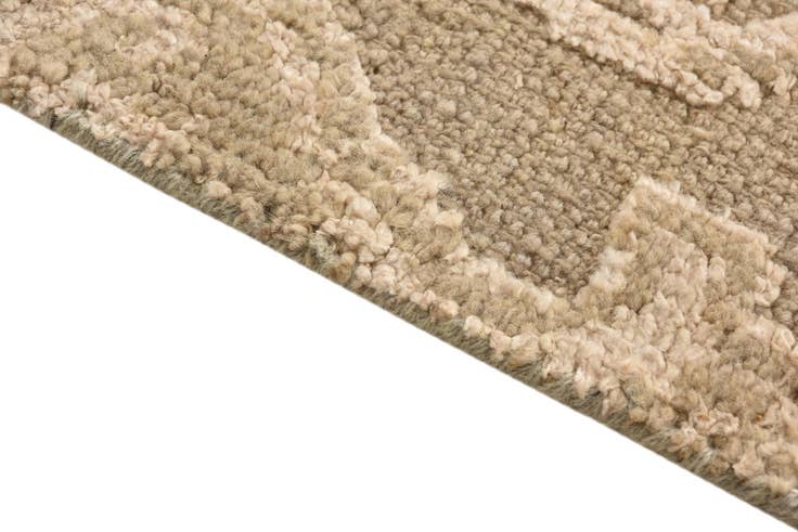 Detail image of 5' 9 x 8' 8 Hand Knotted Luna Rug