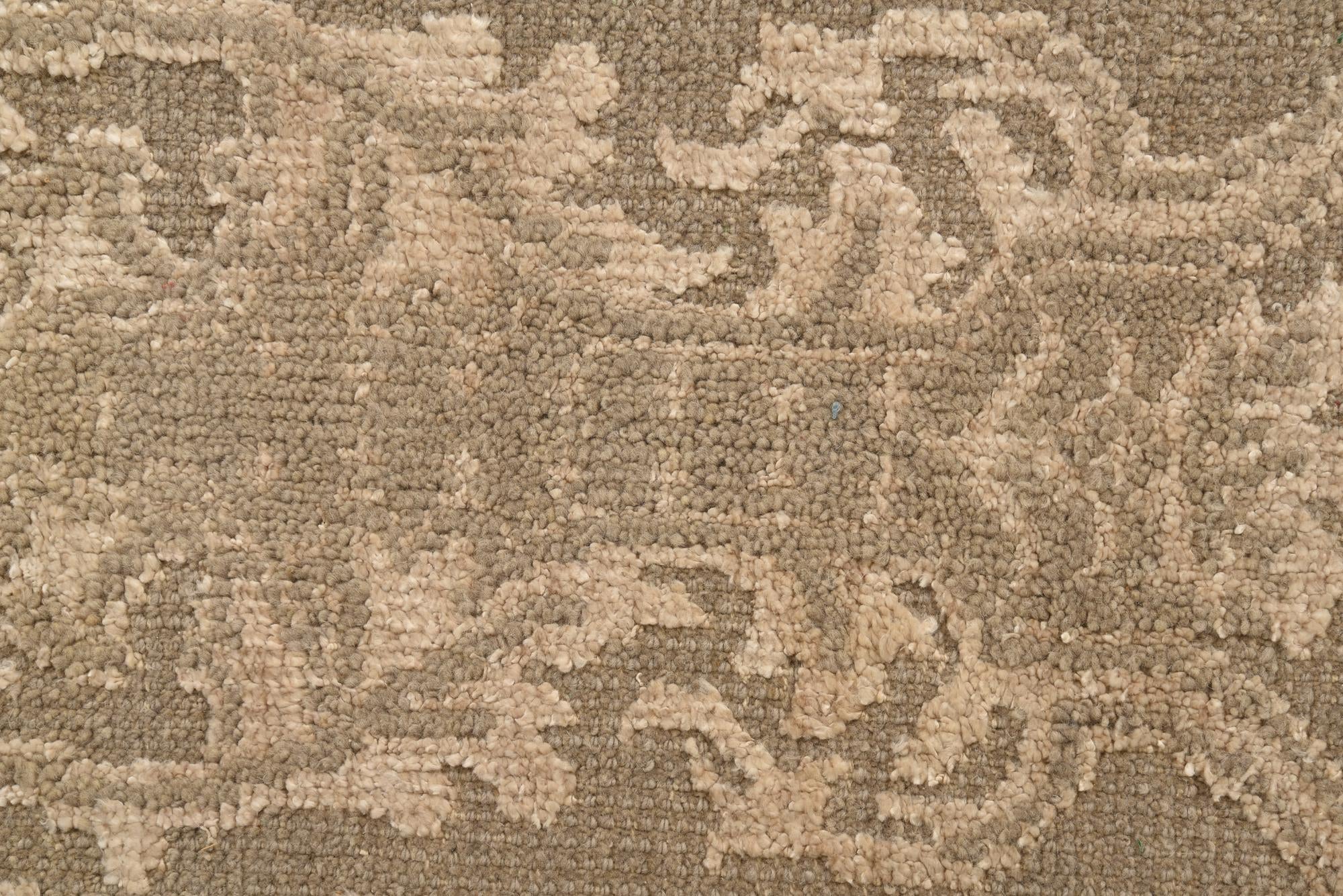 5' 10 x 8' 10 Hand Knotted Luna Rug