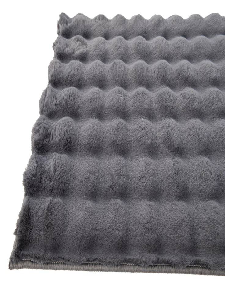 Detail image of 2' x 3' Luna Rug