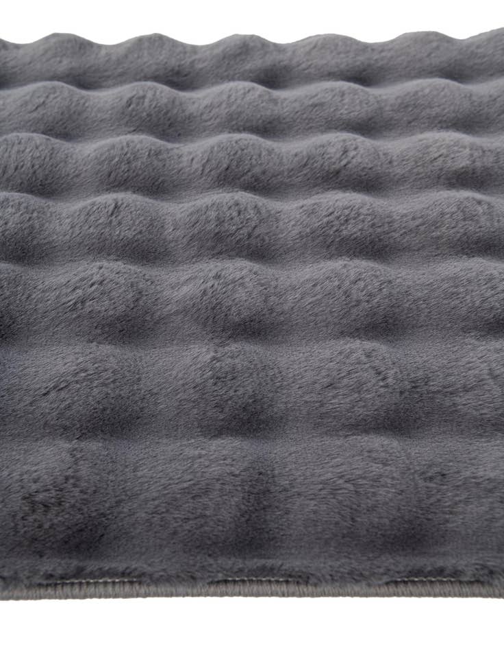Detail image of 2' x 3' Luna Rug
