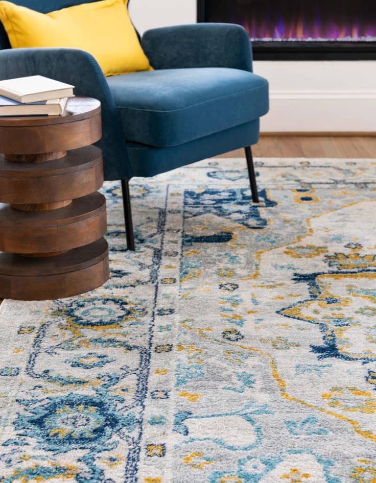 Detail image of 10' x 13' Madeline Vintage Rug