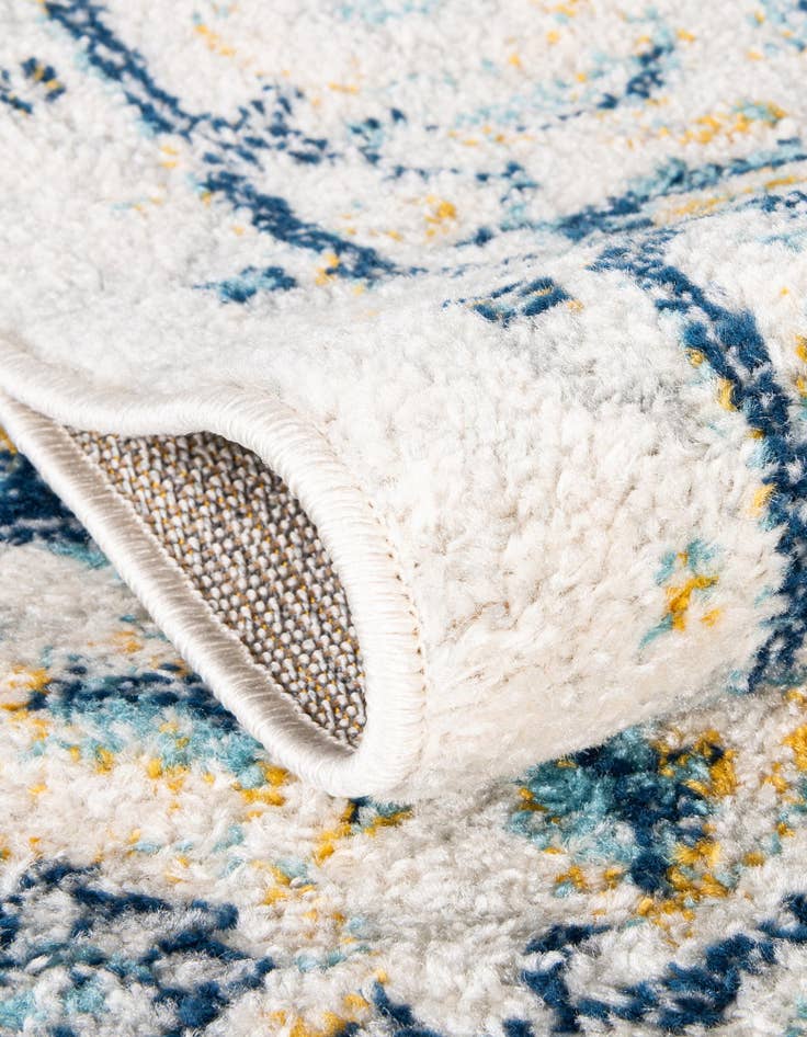 Detail image of 7' x 10' Madeline Vintage Rug