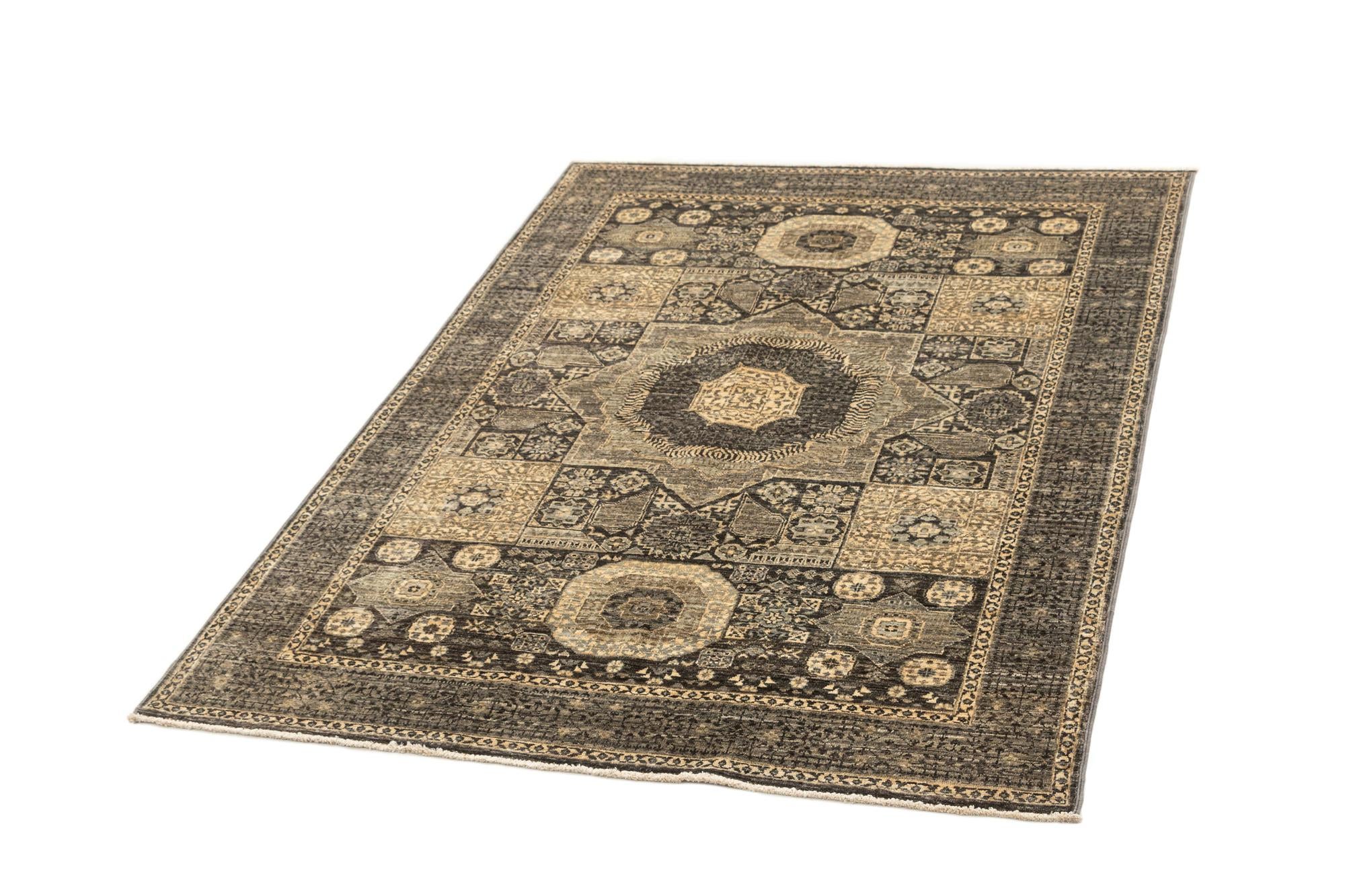 3' 11 x 5' 9 Hand Knotted Mamluk Rug