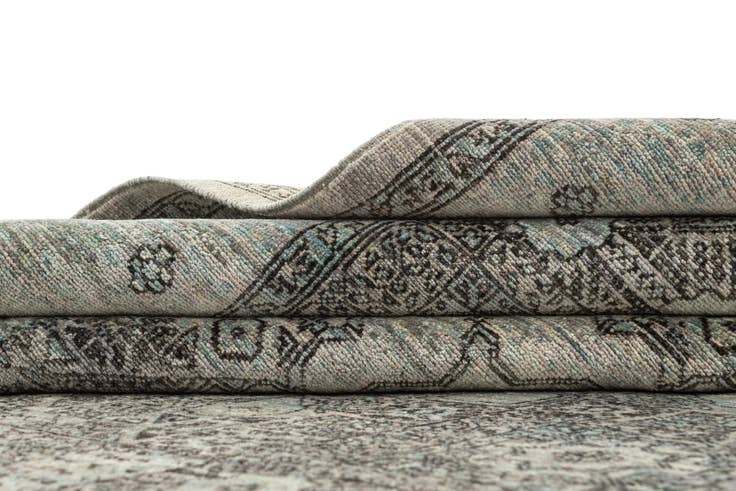 Detail image of 5' 7 x 7' 10 Hand Knotted Mamluk Rug