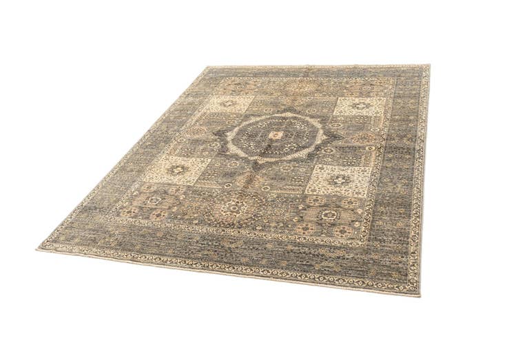 Detail image of 5' 11 x 7' 11 Hand Knotted Mamluk Rug