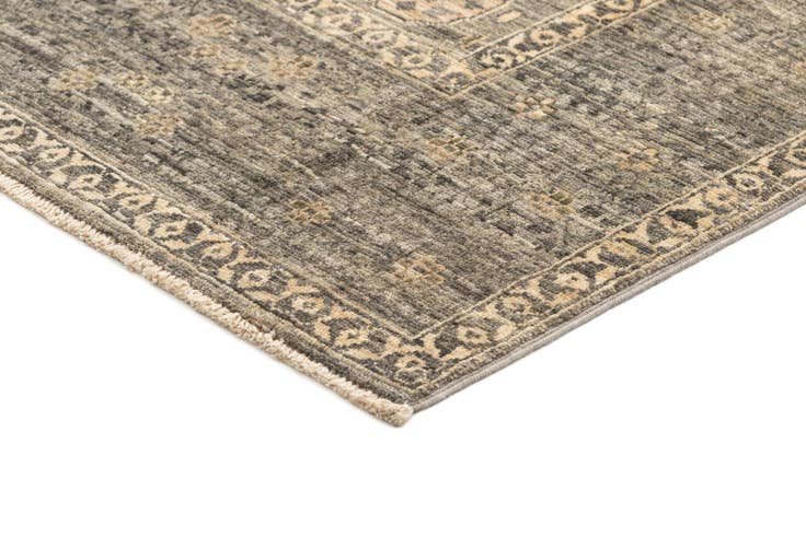 Detail image of 5' 11 x 7' 11 Hand Knotted Mamluk Rug