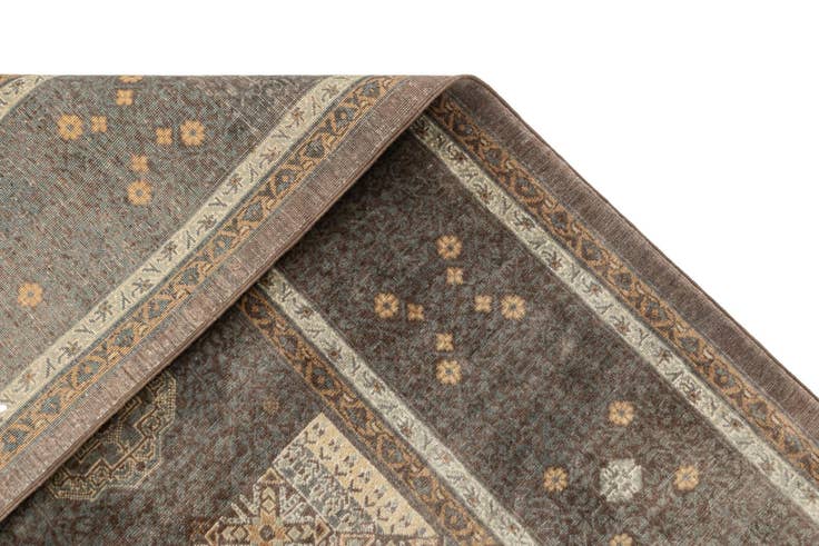 Detail image of 7' 4 x 9' 10 Hand Knotted Mamluk Rug