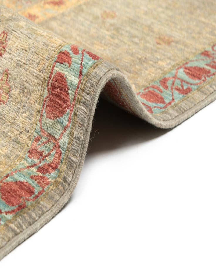 Detail image of 9' 1 x 11' 8  Hand Knotted Mamluk Rug