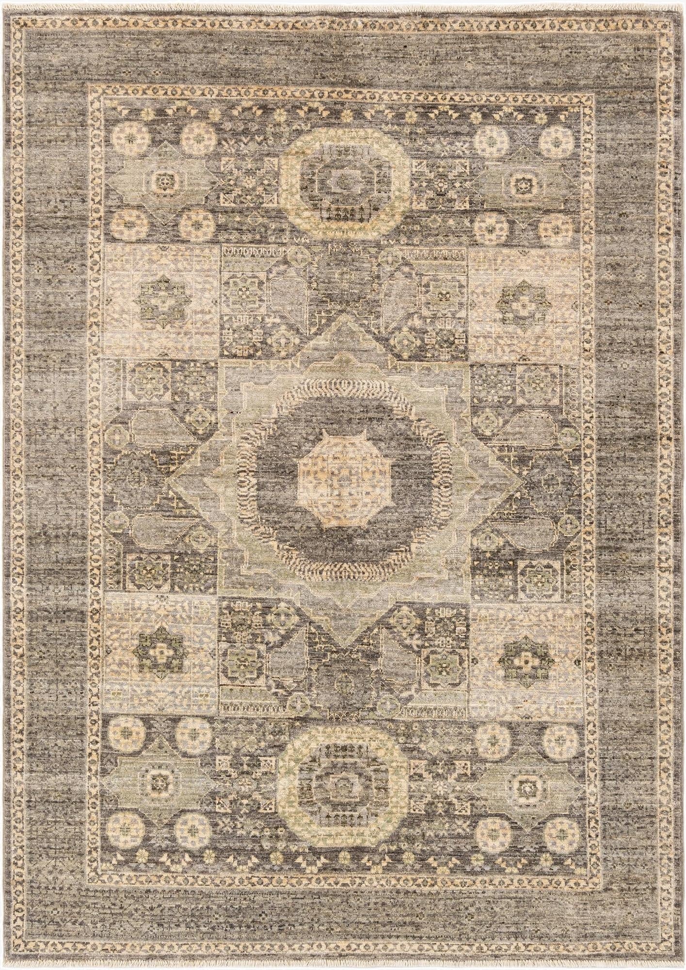 4' 1 x 5' 9  Hand Knotted Mamluk Rug