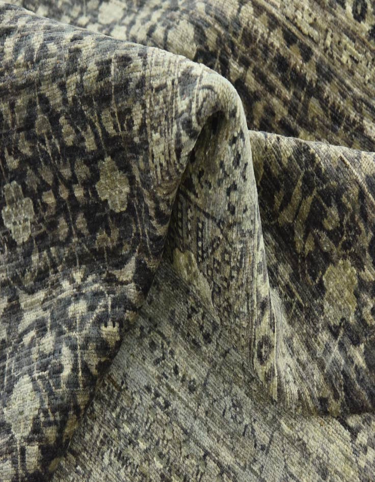 Detail image of 8' 9 x 11' 3  Hand Knotted Mamluk Ziegler Rug