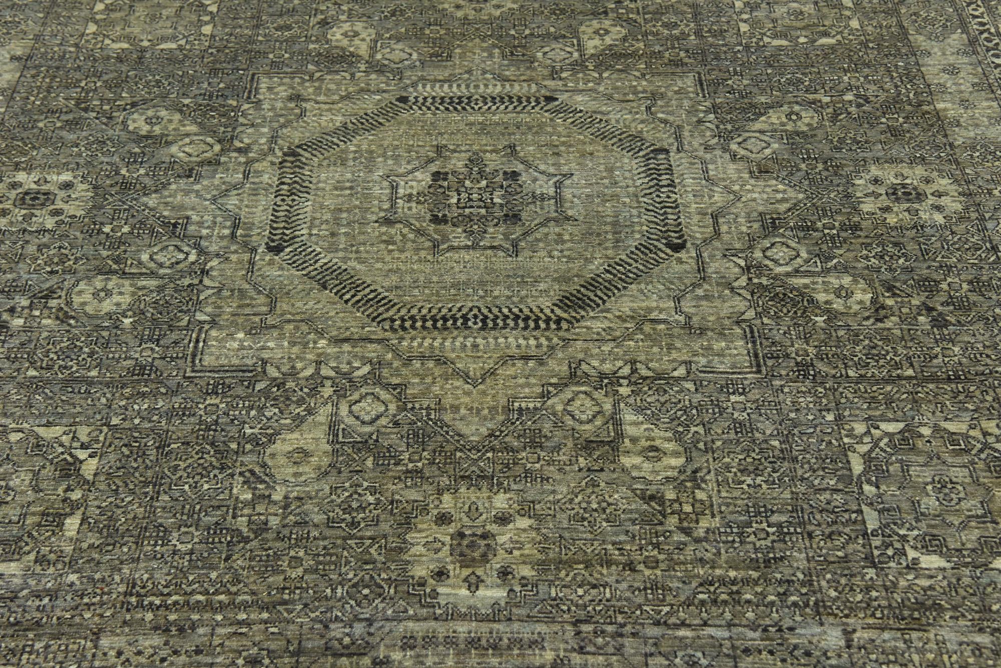8' 9 x 11' 3 Hand Knotted Mamluk Ziegler Rug