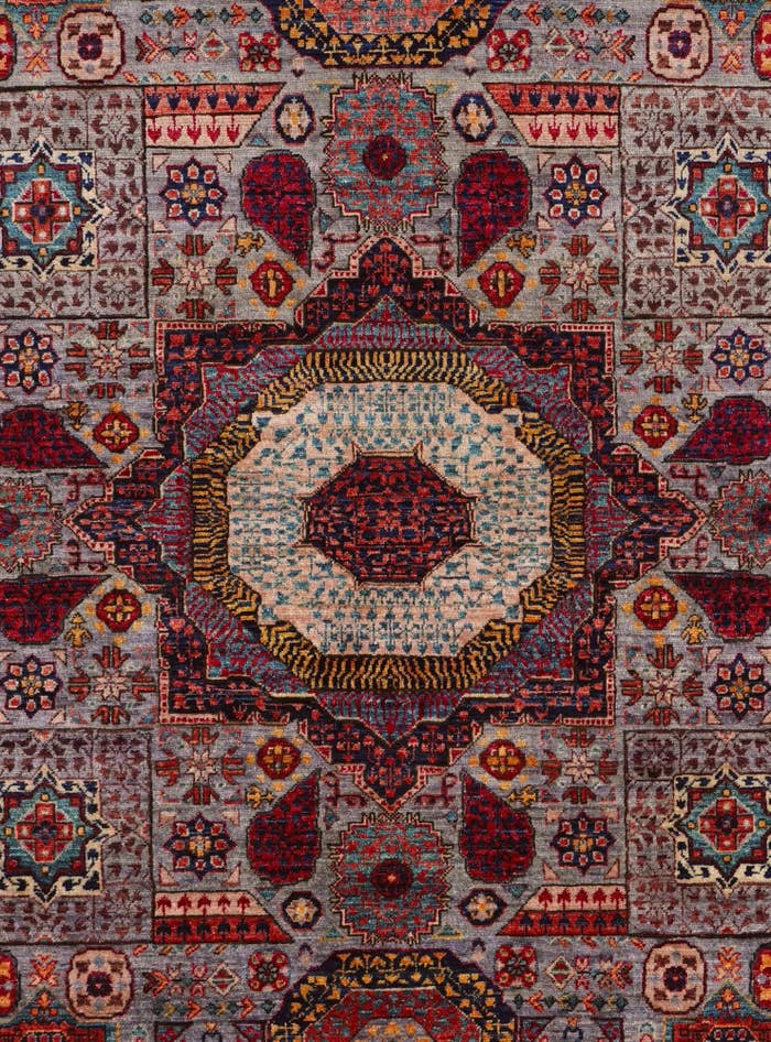 Detail image of 4' 11 x 6' 9 Hand Knotted Mamluk Ziegler Rug