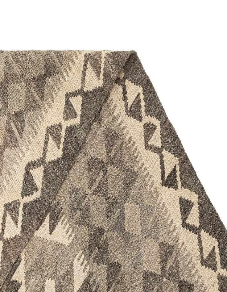 Detail image of 5' 10 x 7' 9  Hand Knotted Marok Kilim Rug