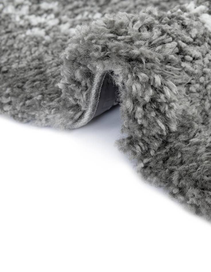 Detail image of 7' 10 x 10' Marrakesh Shag Rug