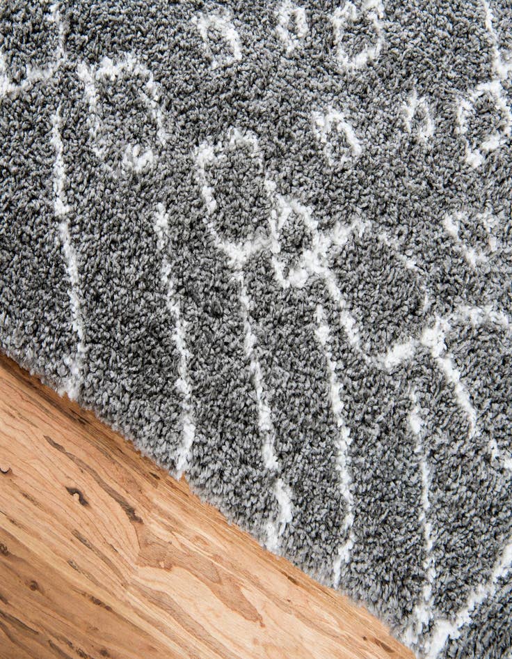 Detail image of 7' 10 x 10' Marrakesh Shag Rug