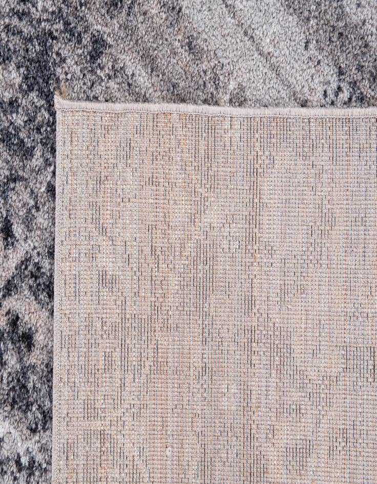 Detail image of 5' 2 x 8' Mesa Rug