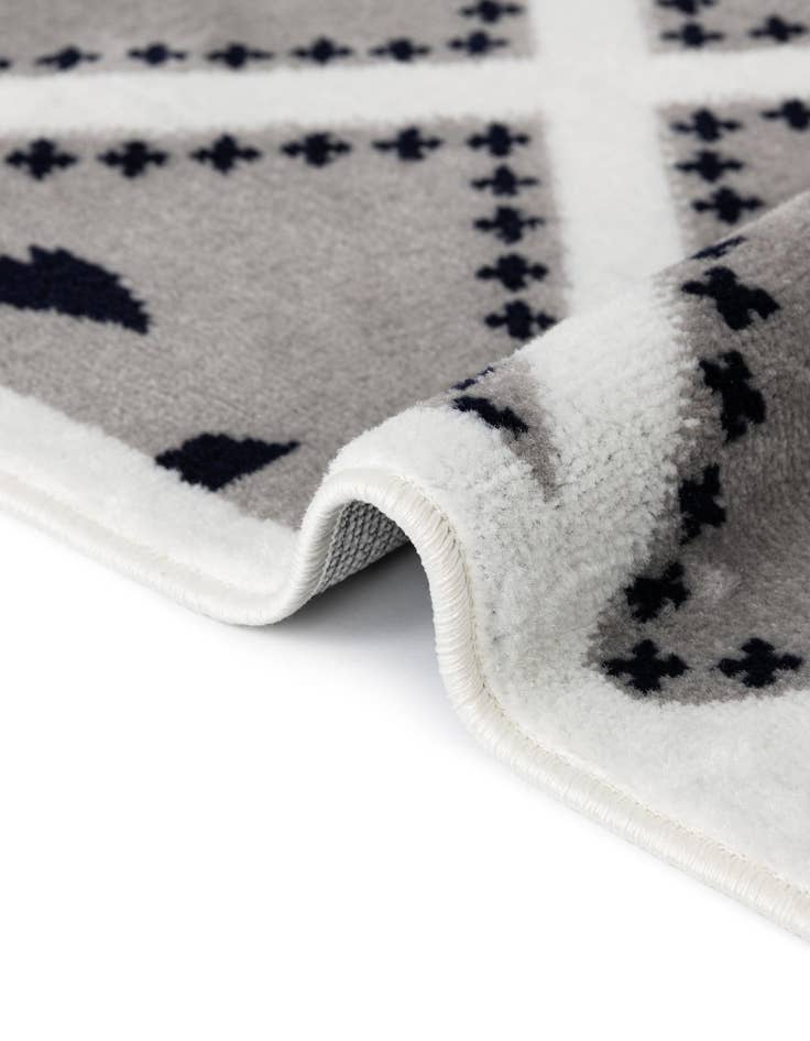 Detail image of 7' 10 x 10' Metropolis Rug