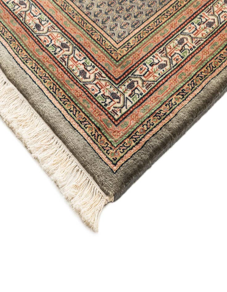 Detail image of 5' 6 x 7' 10  Hand Knotted Mir Wool Rug