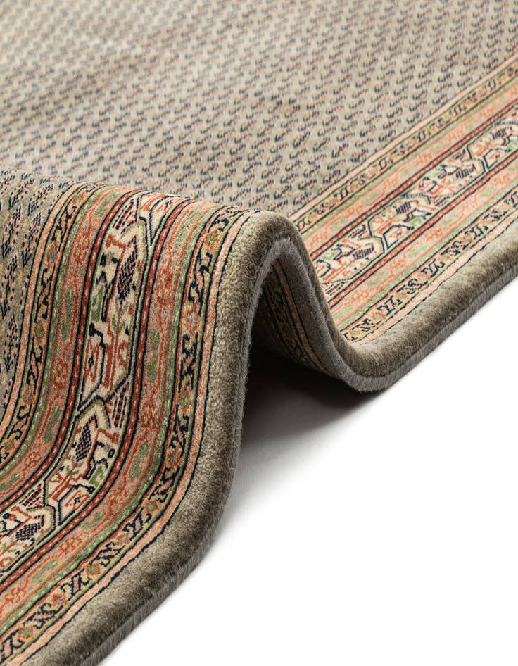 Detail image of 5' 6 x 7' 10  Hand Knotted Mir Wool Rug