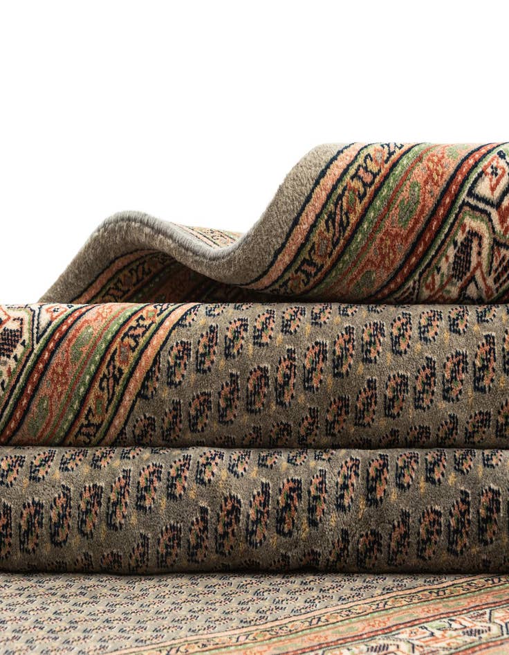 Detail image of 5' 6 x 7' 10  Hand Knotted Mir Wool Rug