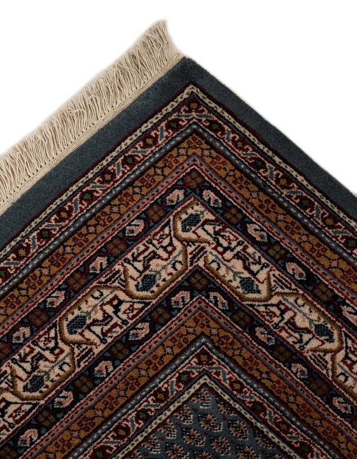 Detail image of 6' 8 x 9' 7  Hand Knotted Mir Wool Rug