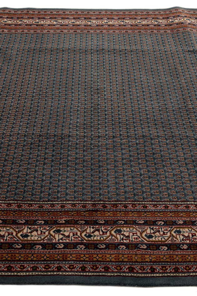 Detail image of 6' 8 x 9' 7 Hand Knotted Mir Wool Rug