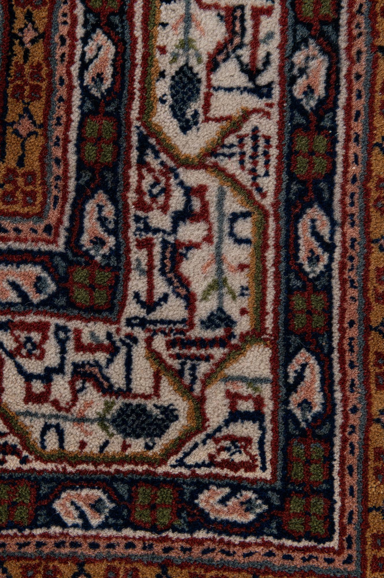 6' 8 x 9' 7 Hand Knotted Mir Wool Rug