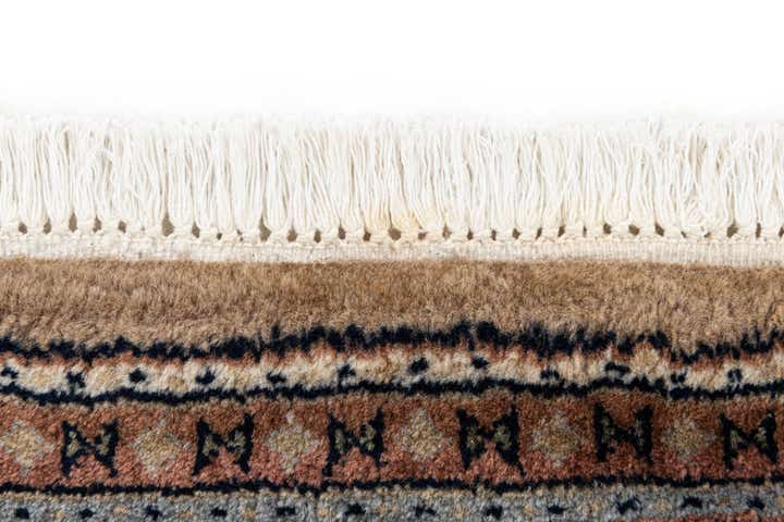 5' 9 x 7' 8 Hand Knotted Mir Wool Rug