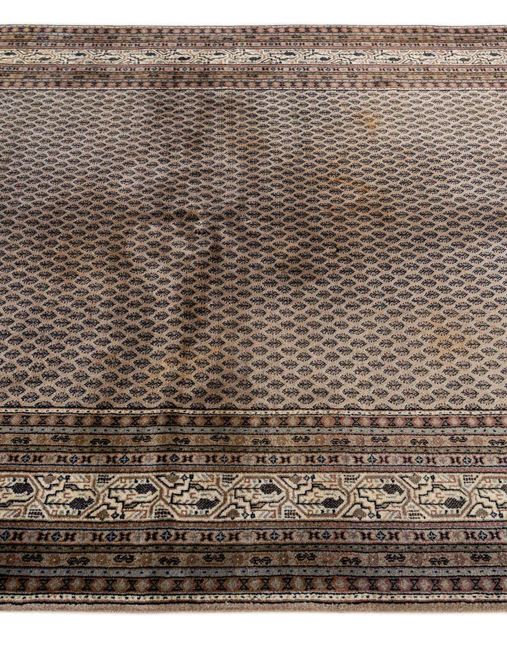 Detail image of 5' 9 x 7' 8 Hand Knotted Mir Wool Rug