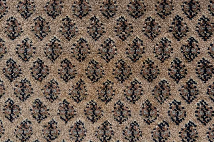 5' 9 x 7' 8 Hand Knotted Mir Wool Rug