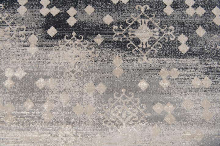 5' x 7' 6 Miranda Rug