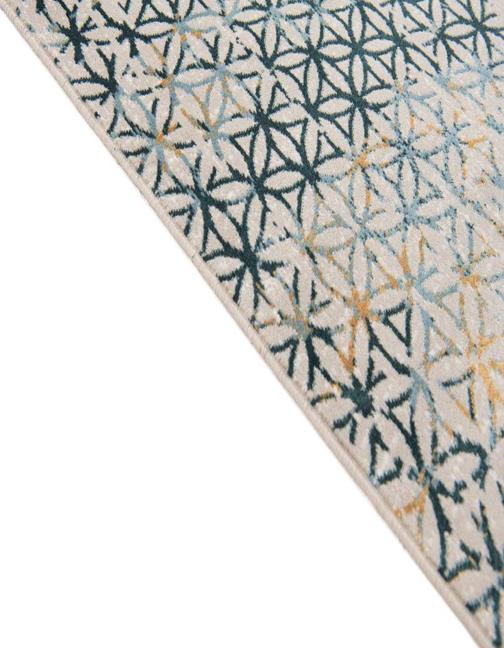 Detail image of 5' x 7' 5 Miranda Rug