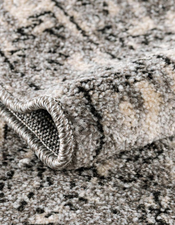 Detail image of 4' x 6' Miranda Rug
