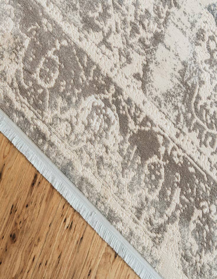 Detail image of 5' x 8' Modern Classical Rug
